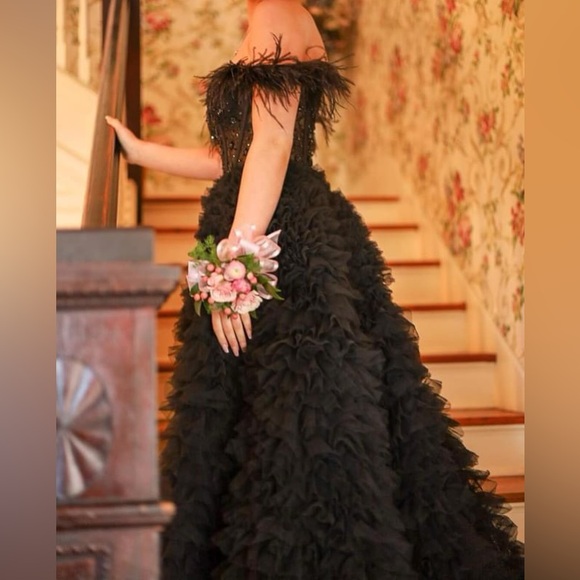 Sherri hill prom dress - Picture 2 of 2